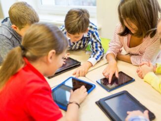 Kick-off zum Wettbewerb ‚DigitalSTARTer': Digitalkompetenz in Schulen weiter stärken