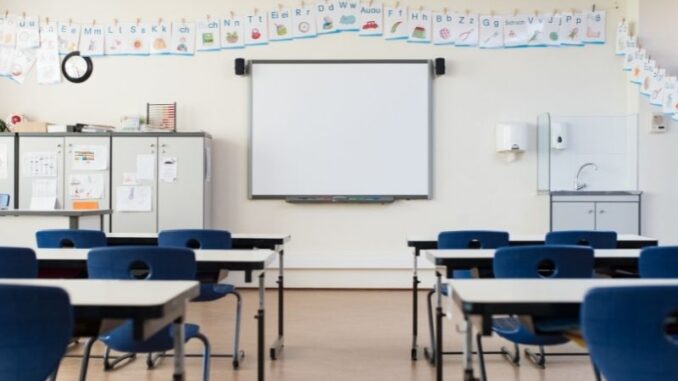 Bilanz zum Halbjahreswechsel – Tonne: „Schule unter Corona-Bedingungen ist richtig und wichtig, aber für alle Beteiligten eine riesige Herausforderung“