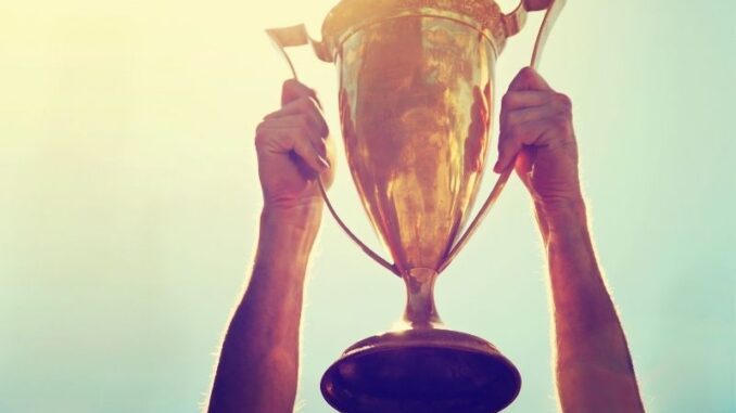 Kultusminister Tonne verleiht Schülerfriedenspreis, Zivilcouragepreis und Sonderpreis zu 75 Jahre Niedersachsen