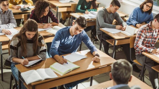 Regelungen der Abschlussprüfungen 2023 im Sekundarbereich I und im Abitur